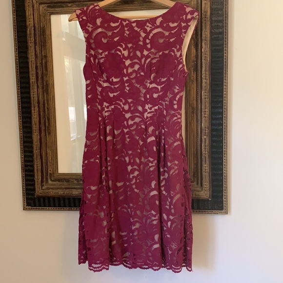 Vince CAMUTO Designer purple lace holiday dress 6 - Picture 7 of 7
